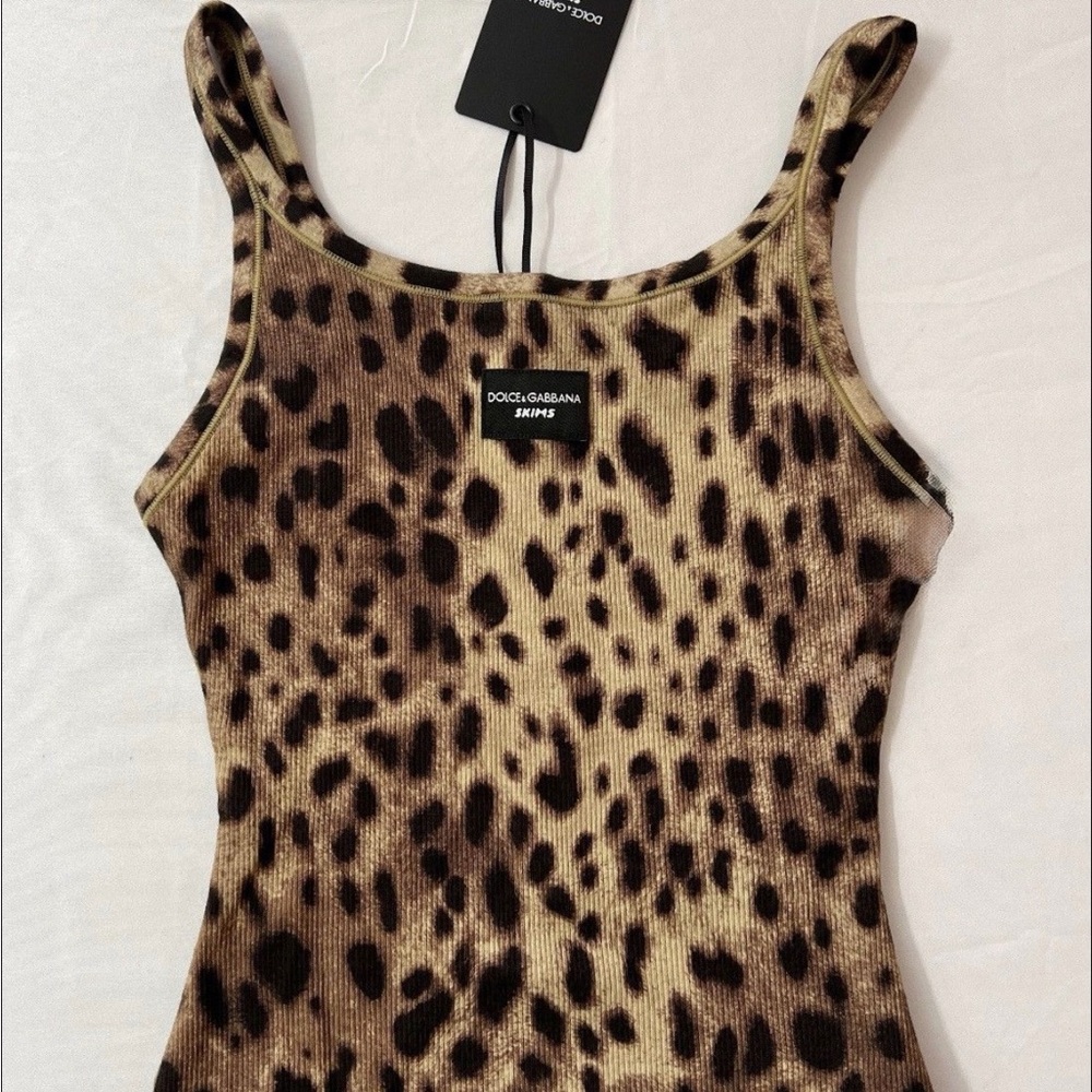 SKIMS
SKIMS x Dolce & Gabbana Cotton Rib Tank - Picture 2 of 7